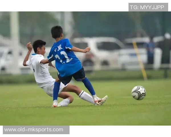 青岛足球队队员的成长历程与未来展望分析